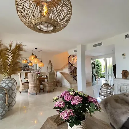 Feriehus Spectacular Views At Beachfront Townhouse Rdr318 *